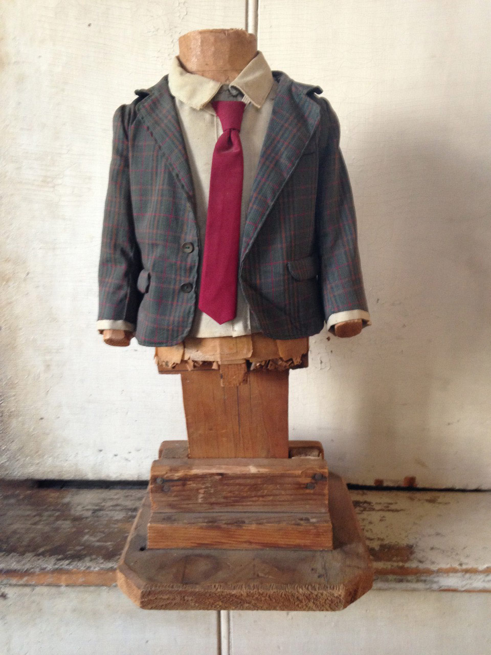 Mini assemblage of men’s clothing for salesman